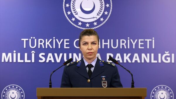 Milli Savunma Bakanlığı Basın Müşavirliği'nde görevli Hava Muharebe Binbaşı Pınar Kara - Sputnik Türkiye