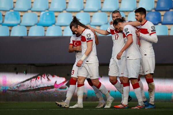 Türkiye A Milli Futbol Takımı, 2022 FIFA Dünya Kupası Elemeleri G Grubu maçında deplasmanda Norveç'i 3-0 yenerek 2'de 2 yaptı. - Sputnik Türkiye