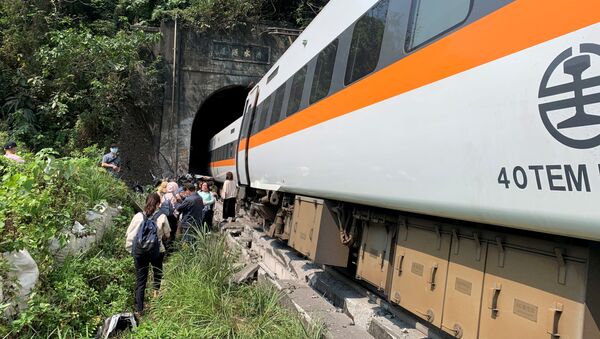 Tayvan'ın Hualien bölgesinde tren raydan çıktı - Sputnik Türkiye