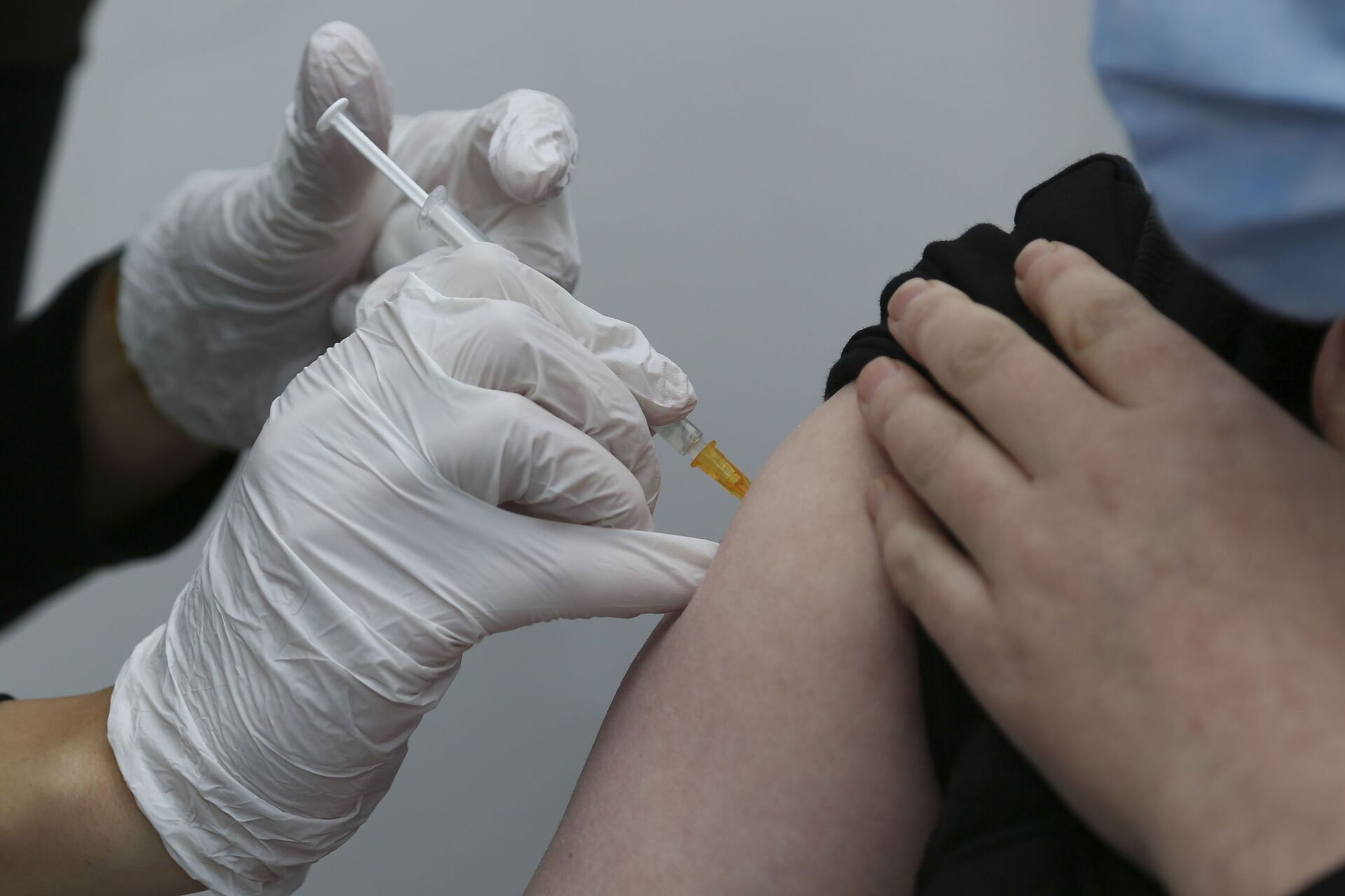 Türkiye'de BioNTech aşılaması başladı Türkiye'de BioNTech aşılaması başladı - Sputnik Türkiye, 1920, 02.04.2021