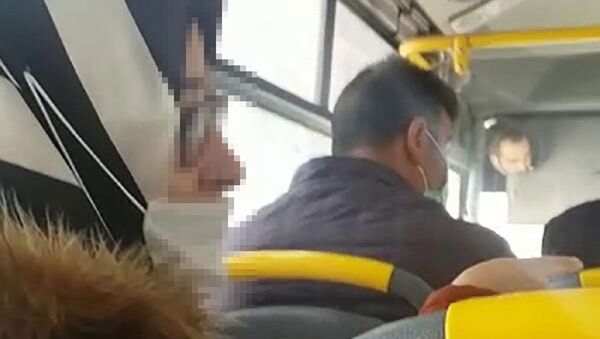 Kadın yolcuya 'Kucağıma mı alayım?' diyen halk otobüsü şoförüne cinsel taciz suçundan dava açıldı - Sputnik Türkiye