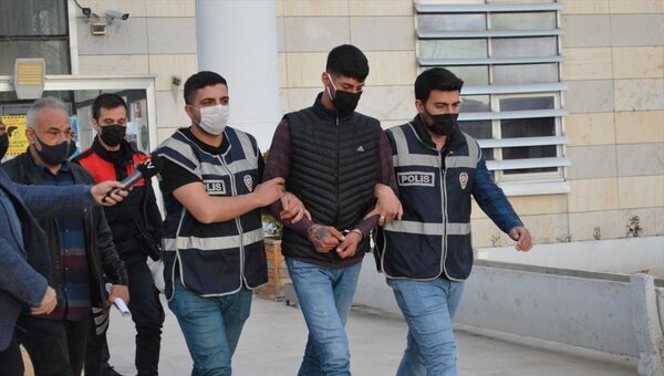 Elazığ'da kız arkadaşını bıçaklayarak öldürdüğü iddiasıyla gözaltına alınan şüpheli tutuklandı. - Sputnik Türkiye