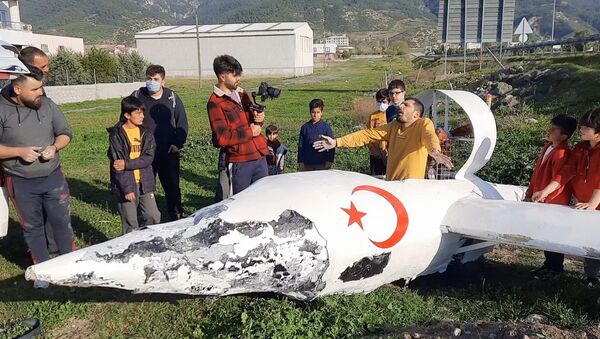 Sosyal medya fenomeni, kendi yaptığı uçakla kaza geçirdi - Sputnik Türkiye