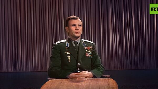 Uzaya çıkışın 1. yıl dönümünde Gagarin'in kutlama konuşması renklendirildi: ''Yaşasın barış'' - Sputnik Türkiye