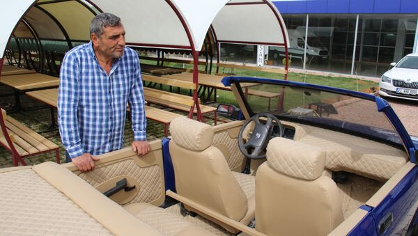 Elazığlı araç tamircisi, 5 bin TL'ye aldığı otomobili üstü açık araca dönüştürdü - Sputnik Türkiye