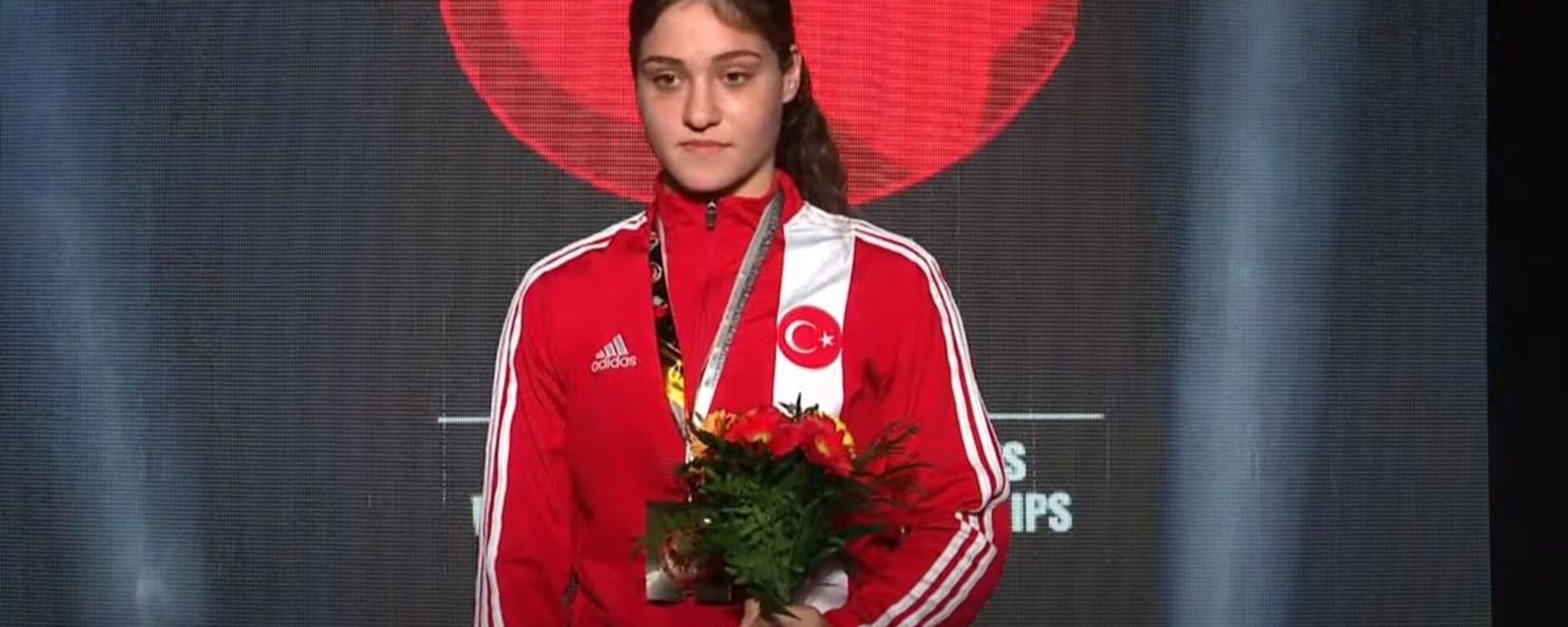 Milli sporcu Büşra Işıldar, Gençler Dünya Boks Şampiyonası'nda altın madalya kazandı. - Sputnik Türkiye, 1920, 14.09.2025