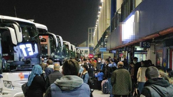 İstanbul-otogar-kalabalık - Sputnik Türkiye
