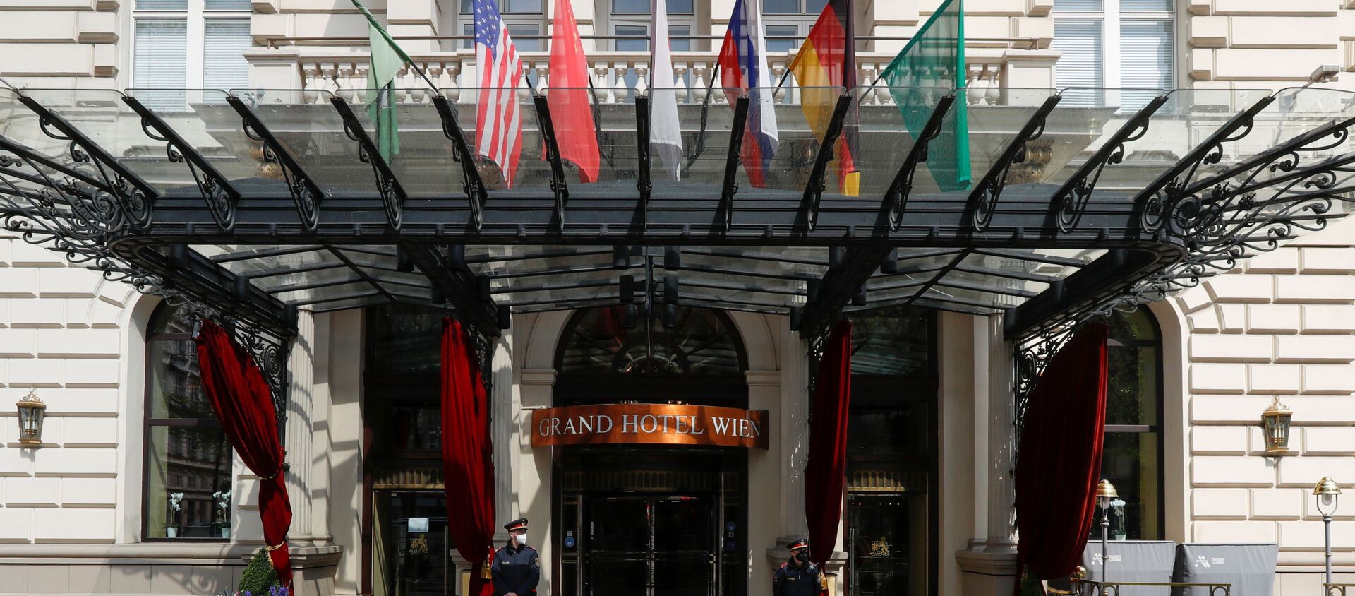 İran ile nükleer anlaşmanın canlandırılması görüşmelerinin yürütüldüğü Avusturya başkenti Viyana'daki Grand Hotel - Sputnik Türkiye, 1920, 02.05.2021