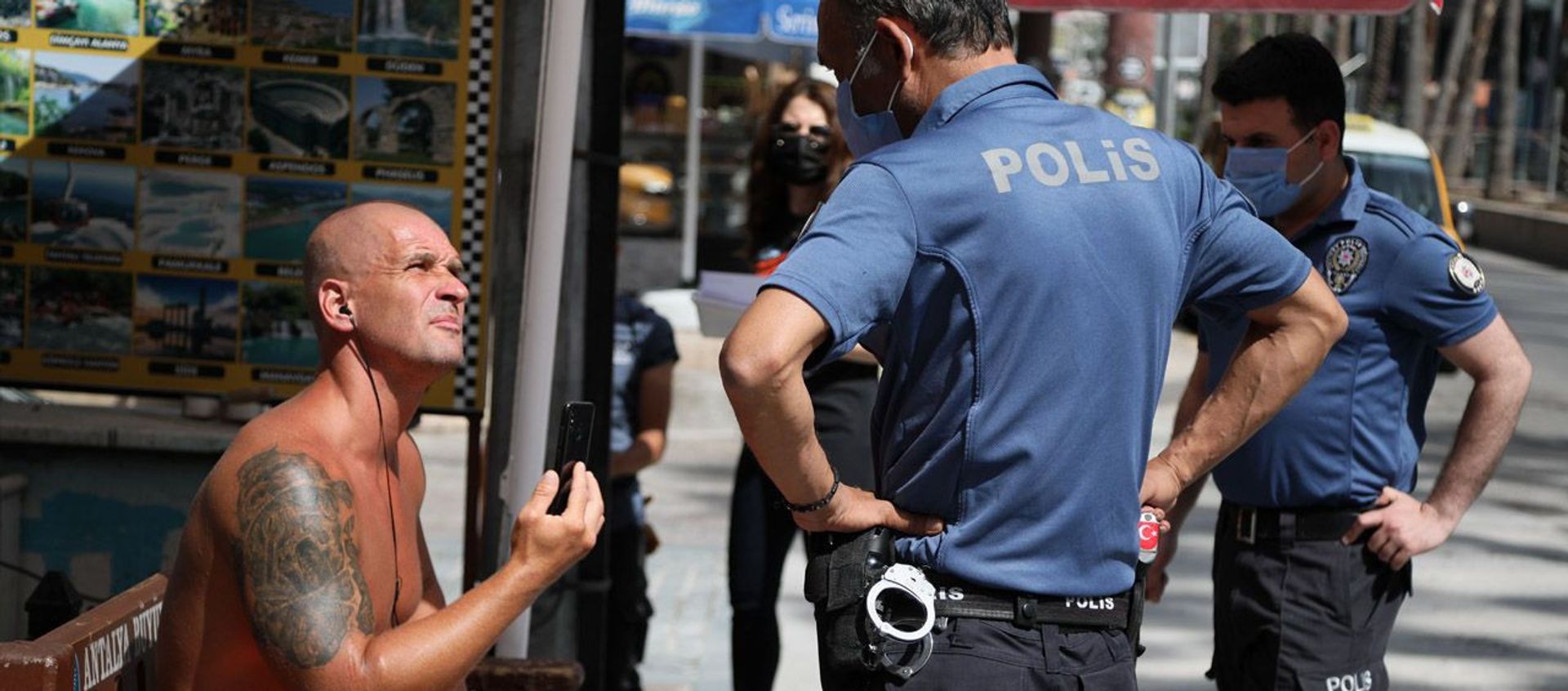 Antalya'da gözaltına alınan turist - Sputnik Türkiye, 1920, 03.05.2021
