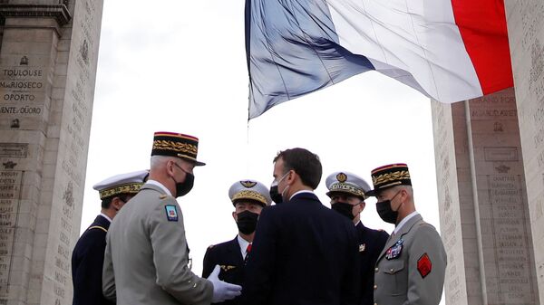 Emmanuel Macron- Fransa ordusu - Sputnik Türkiye