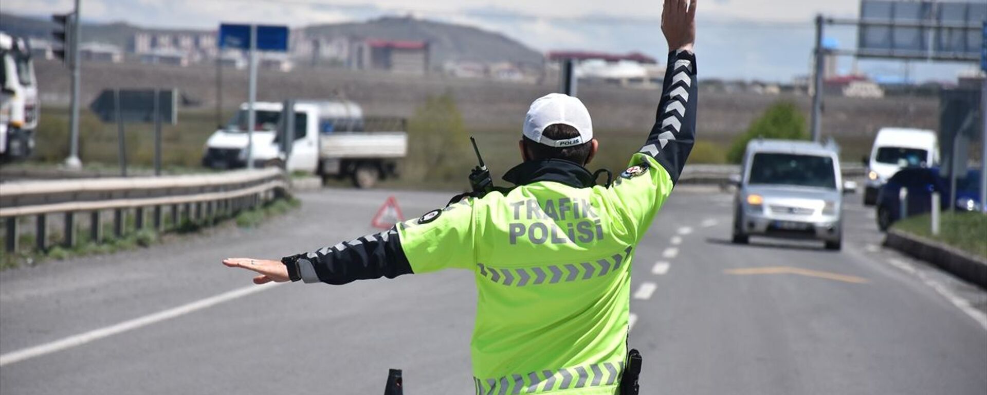 Trafik polisi / denetim - Sputnik Türkiye, 1920, 25.12.2022