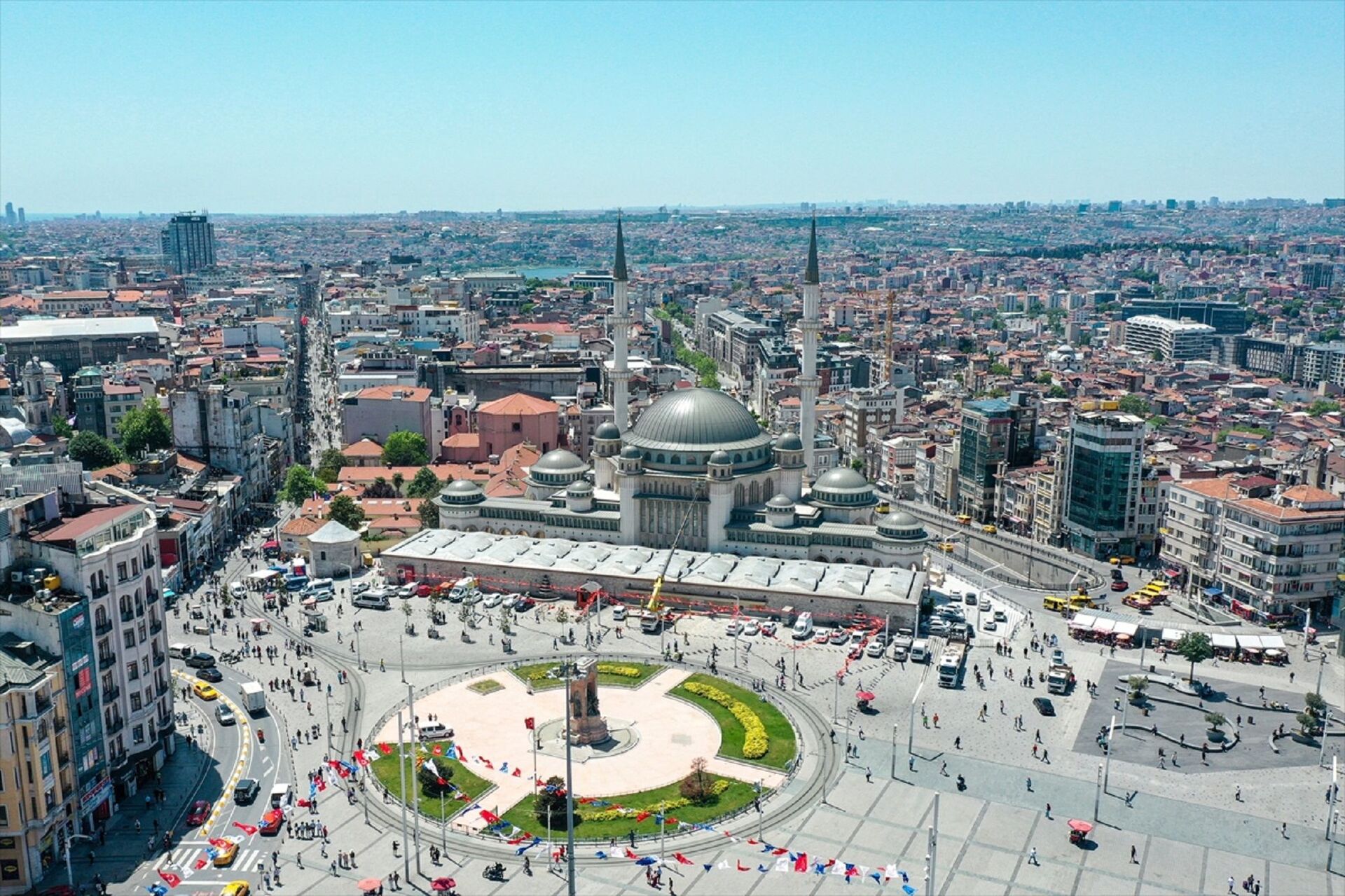 Taksim'e yapılan cami bugün açıldı - Sputnik Türkiye, 1920, 28.05.2021