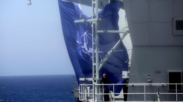 NATO - NATO bayrağı - Portekiz açıkları - NATO Steadfast Defender 2021  - uçak gemisi HMS Queen Elizabeth - Sputnik Türkiye