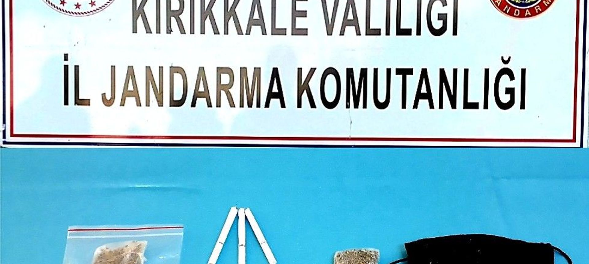 Otobüste uyuşturucu ile seyahat ederken yakalandı - Sputnik Türkiye, 1920, 03.06.2021