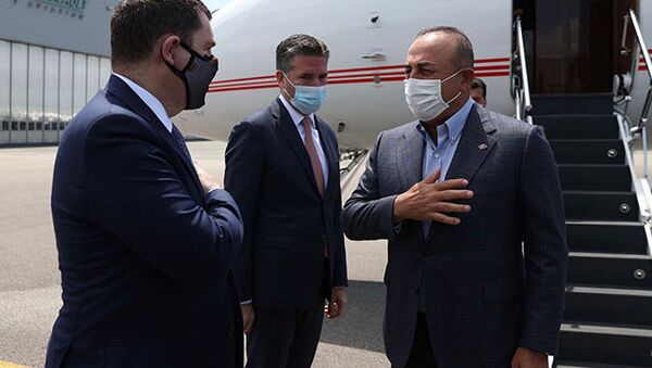 Dışişleri Bakanı Çavuşoğlu, Paris'e gitti - Sputnik Türkiye