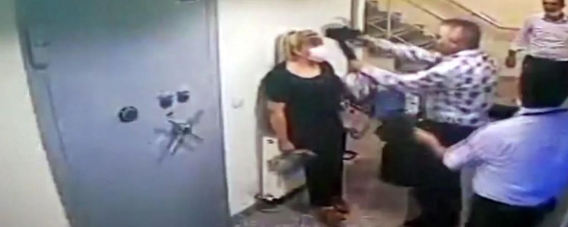 Kahramanmaraş özel banka, Melis B. - Turabi K.  - Sputnik Türkiye, 1920, 11.06.2021