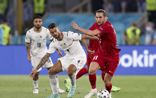 2020 Avrupa Futbol Şampiyonası'nın açılış maçında A Milli Takım, İtalya'ya 3-0 yenildi. - Sputnik Türkiye
