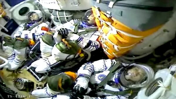  Çin, kurmakta olduğu uzay istasyonuna ilk astronot ekibini gönderdi - Sputnik Türkiye