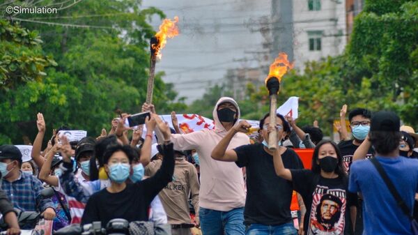 Myanmar'da darbe karşıtı gösteriler - Sputnik Türkiye