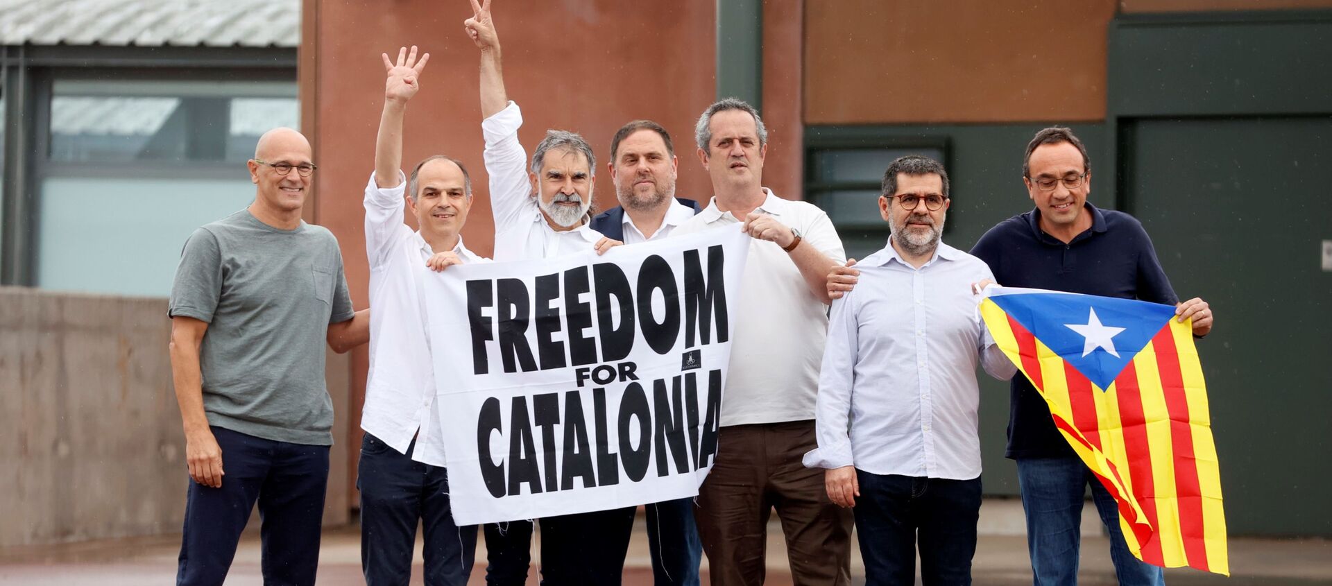 Katalan bağımsızlık ilanında rol almış hapisteki 9 siyasetçi tahliye oldu - Sputnik Türkiye, 1920, 23.06.2021