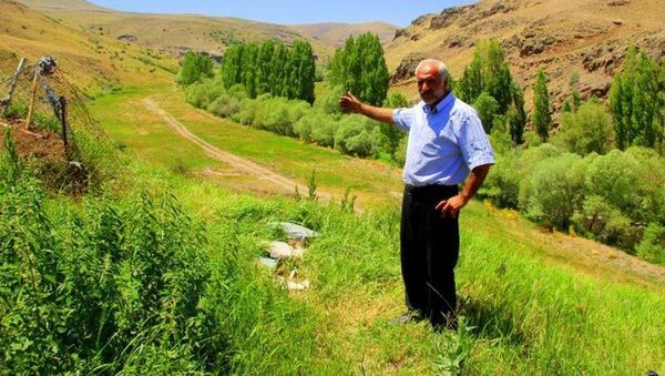'Şener Şen'in Züğürt Ağa filminden esinlendim' diyerek köyünü satışa çıkardı - Sputnik Türkiye