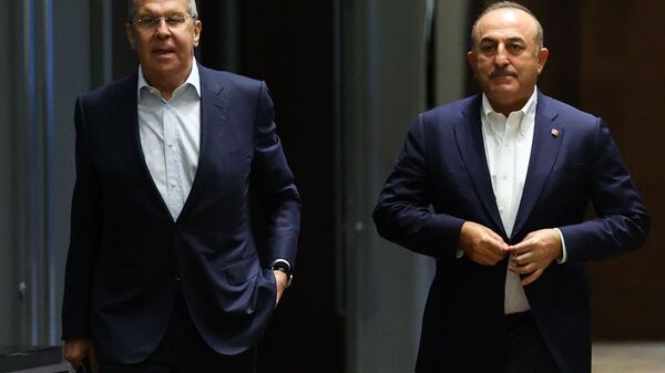 Rusya Dışişleri Bakanı Sergey Lavrov ile Dışişleri Bakanı Mevlüt Çavuşoğlu - Sputnik Türkiye