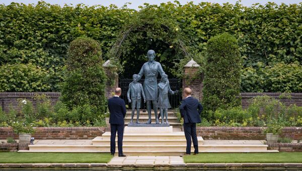 Prenses Diana’nın heykeli Londra’da açıldı - Sputnik Türkiye