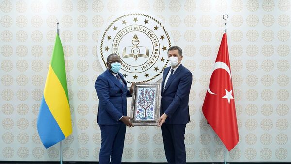 Gabon Cumhuriyeti Eğitim Bakanı Patrick Mouguıama-Daouda - Ziya Selçuk - Sputnik Türkiye