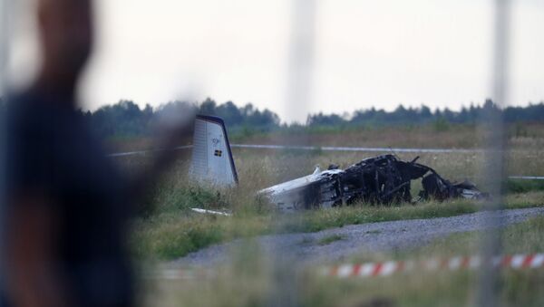 İsveç’in Orebro kenti yakınlarında içinde 9 kişinin bulunduğu uçağın, kalkışın ardından kısa bir süre düştüğü bildirildi. - Sputnik Türkiye