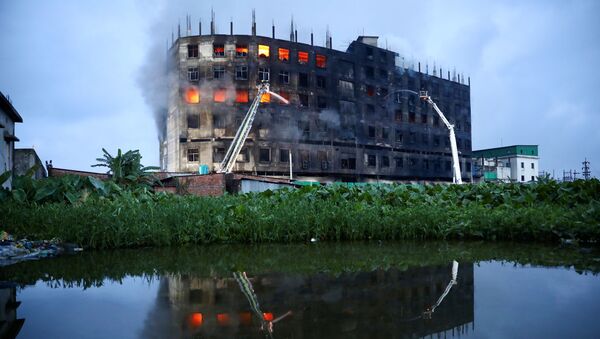Bangladeş'te fabrika yangını - Sputnik Türkiye