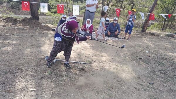 Türkiye’de golf turnuvası düzenleyen ilk köy oldular: ‘Sırada köy olimpiyatları var’ - Sputnik Türkiye