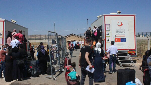 21 bin 500 Suriyeli, Kurban Bayramı için ülkesine gitti - Sputnik Türkiye