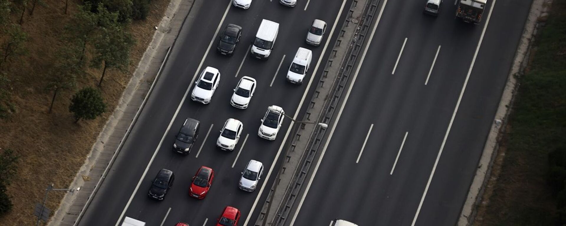 İstanbul, araç trafik, yol,  - Sputnik Türkiye, 1920, 01.09.2024