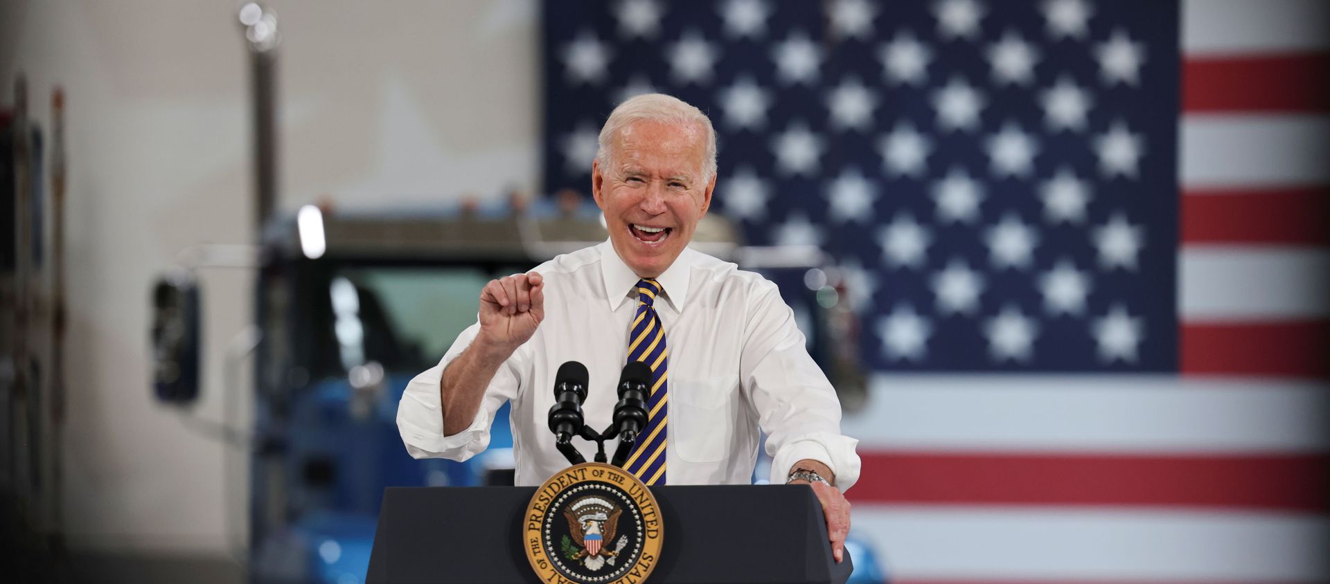 ABD Başkanı Joe Biden, Pensylvania eyaletindeki otomotiv üreticilerini ziyaret ederek konuşma yaptı (28 Temmuz 2021) - Sputnik Türkiye, 1920, 30.07.2021