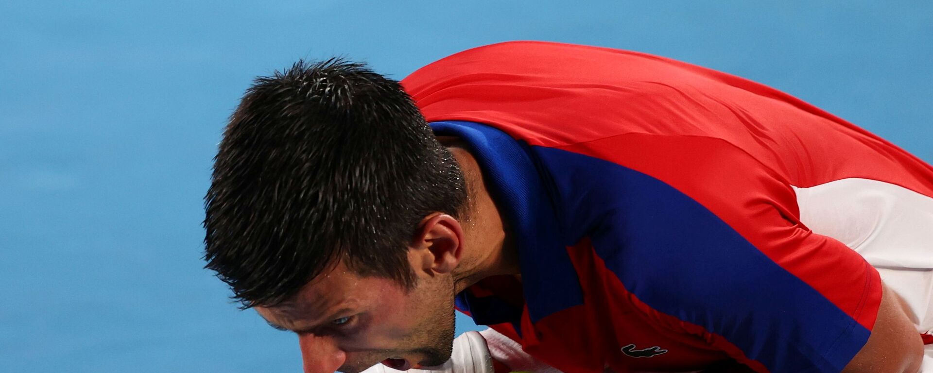 Novak Djokovic, Tokyo Olimpiyatı yarı finallerinde Alexander Zverev'e elendi - Sputnik Türkiye, 1920, 07.01.2022