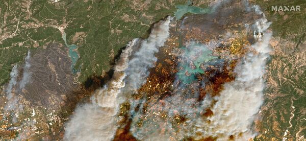 Uydu fotoğraflarında Manavgat'taki orman yangınının boyutu gözler önüne serildi - Sputnik Türkiye
