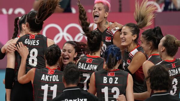 A Milli Kadın Voleybol Takımı'nın Tokyo 2020'de çeyrek finaldeki rakibi Güney Kore oldu - Sputnik Türkiye
