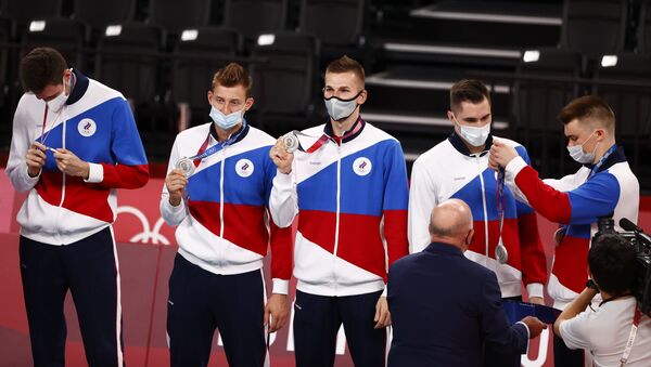 Rus erkek voleybol takımı Olimpiyat turnuvası finalinde Fransa’ya yenilerek gümüş madalyanın sahibi oldu. - Sputnik Türkiye