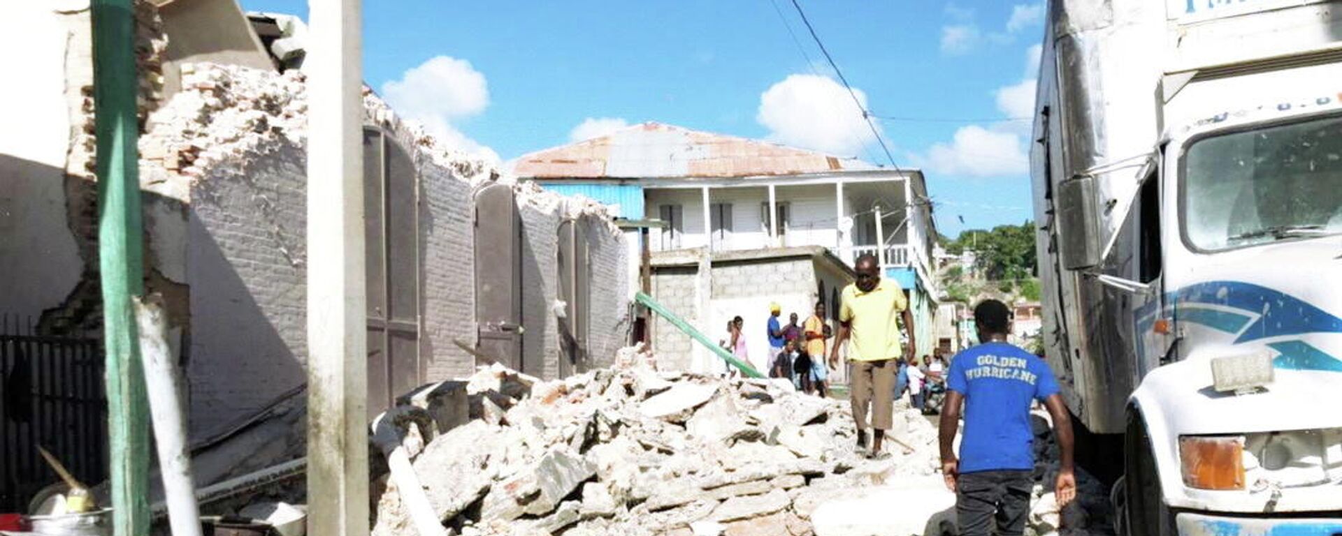 Haiti'nin Saint-Louis du Sud bölgesinin 12 kilometre kuzeydoğusunda meydana gelen 7.2 büyüklüğündeki depremin bilançosu artıyor.  - Sputnik Türkiye, 1920, 15.08.2021