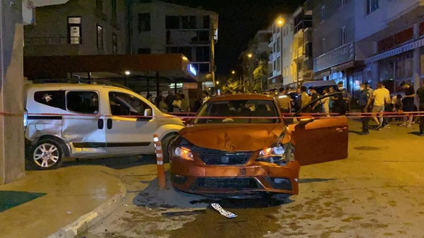 İki aracın birden çarptığı kişi öldü - Sputnik Türkiye