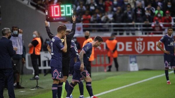 Messi, PSG formasıyla ilk kez sahaya çıktı - Sputnik Türkiye