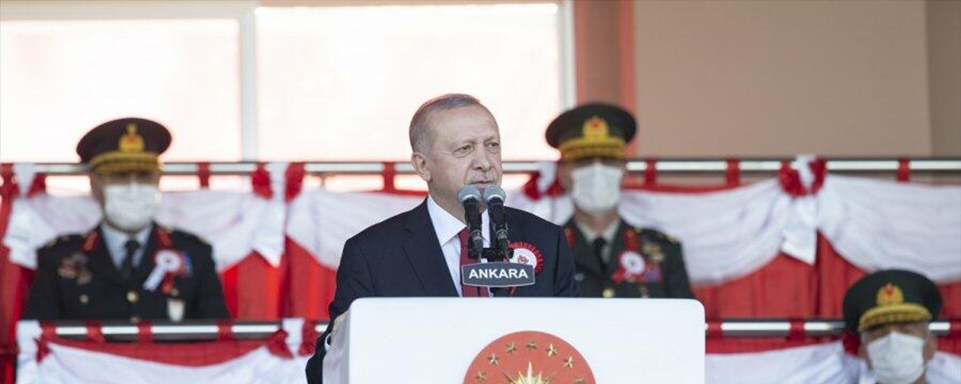 Erdoğan: FETÖ ile irtibatı olan yaklaşık 21 bin TSK mensubunun orduyla ilişkisi kesildi - Sputnik Türkiye, 1920, 30.08.2021