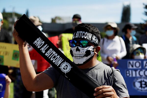El Salvador’da Bitcoin protestosu - Sputnik Türkiye