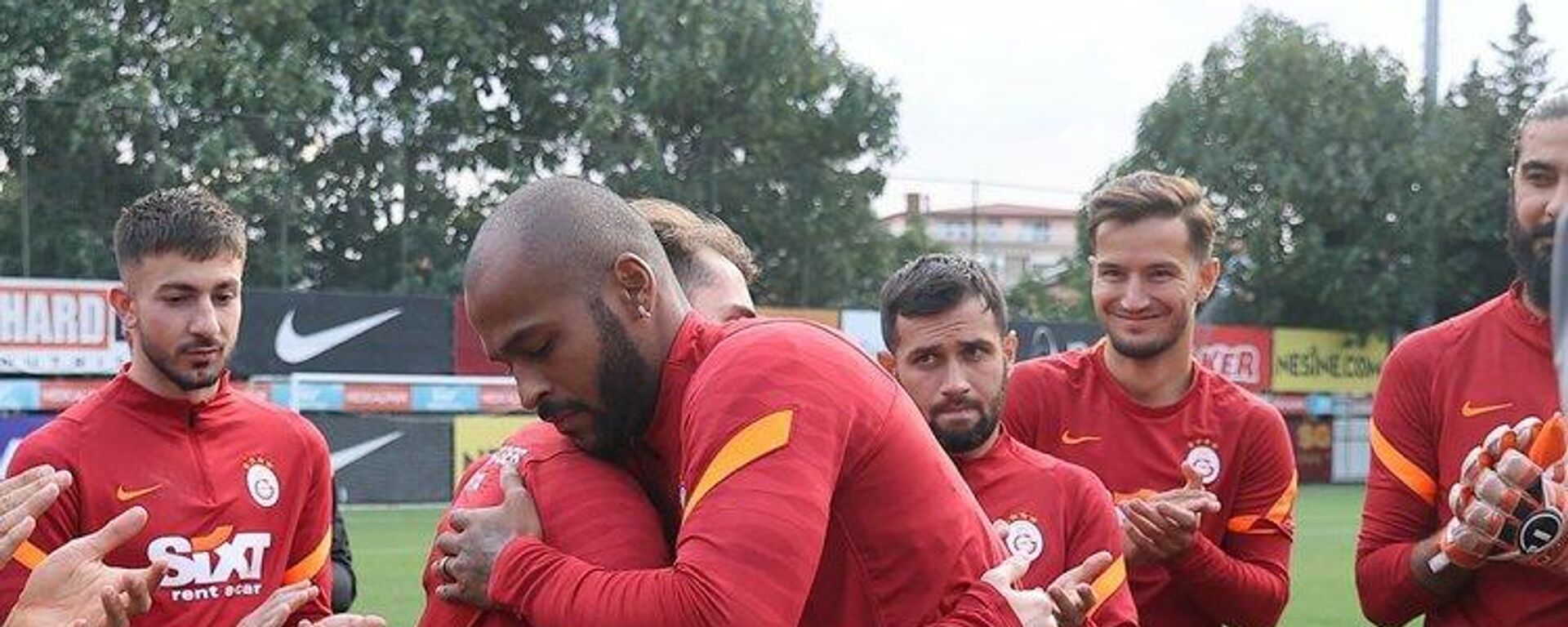 Galatasaray’da Marcao ile Kerem Aktürkoğlu takım önünde barıştı - Sputnik Türkiye, 1920, 09.09.2021