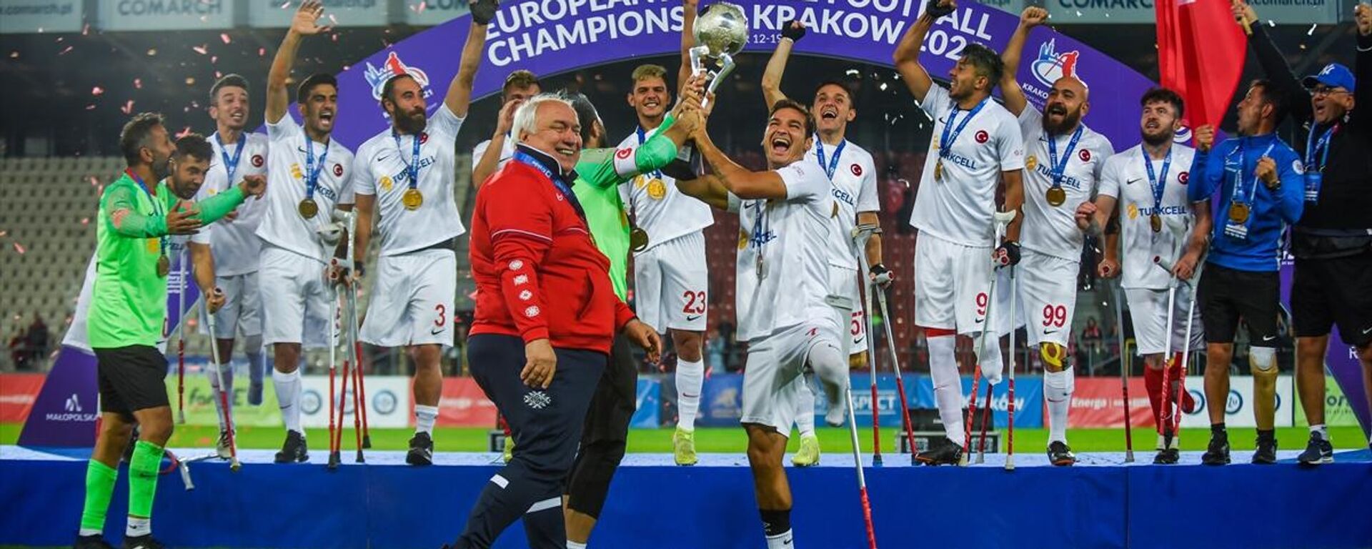 Avrupa şampiyonu Ampute Futbol Milli Takımı, kupasını aldı  - Sputnik Türkiye, 1920, 19.09.2021