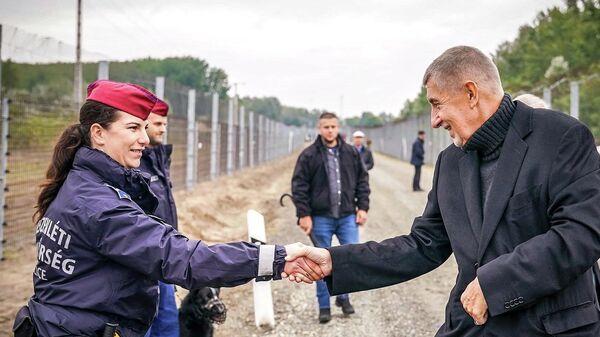 Çekya Başbakanı Babiş: Yasa dışı göçün kesin çözümü Bulgaristan-Türkiye sınırına tel örgü çekmektir - Sputnik Türkiye