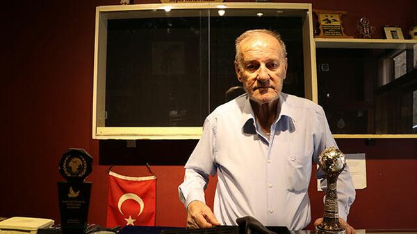 UNESCO Yaşayan İnsan Hazinesi Suphi Yerlihindi'nin dükkanını soydular - Sputnik Türkiye
