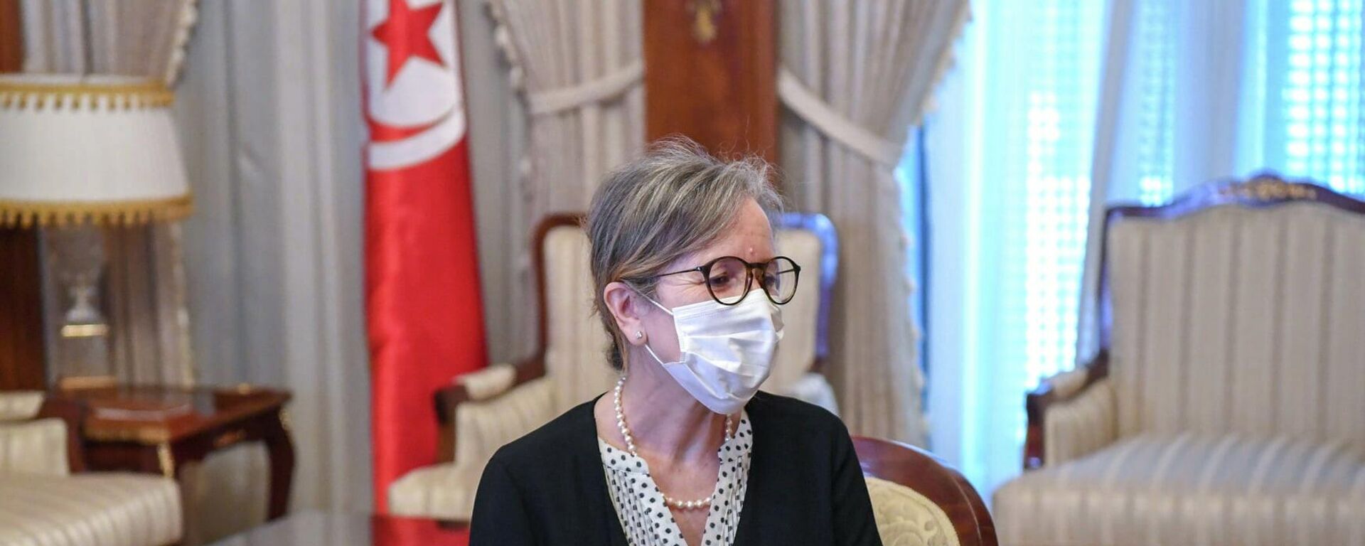 Tunus Cumhurbaşkanlığı tarafından yapılan yazılı açıklamada, Cumhurbaşkanı Kays Said'in Necla Budin'i hükümeti kurmakla görevlendirdiği belirtildi. Budin, Tunus tarihinde başbakanlık görevini üstlenen ilk kadın oldu. - Sputnik Türkiye, 1920, 29.09.2021