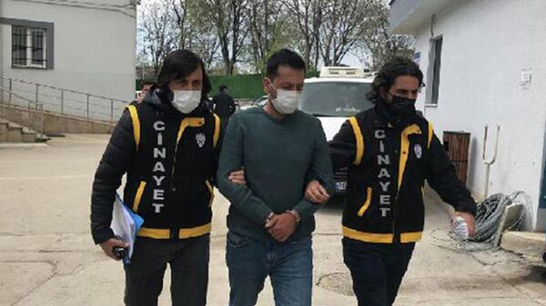 Bursa'da, boşanma aşamasındaki eşi Aygül Yıldız’ı öldürdüğü iddiasıyla ağırlaştırılmış müebbet hapis cezası istemiyle yargılanan Mehmet Yıldız - Sputnik Türkiye