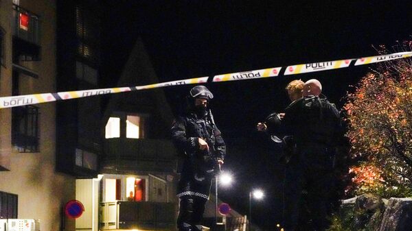 Norveç’in Kongsberg kasabasında bir kişinin oklu saldırısı sonucu en az 4 kişinin hayatını kaybettiği ve çok sayıda kişinin yaralandığı bildirildi. - Sputnik Türkiye